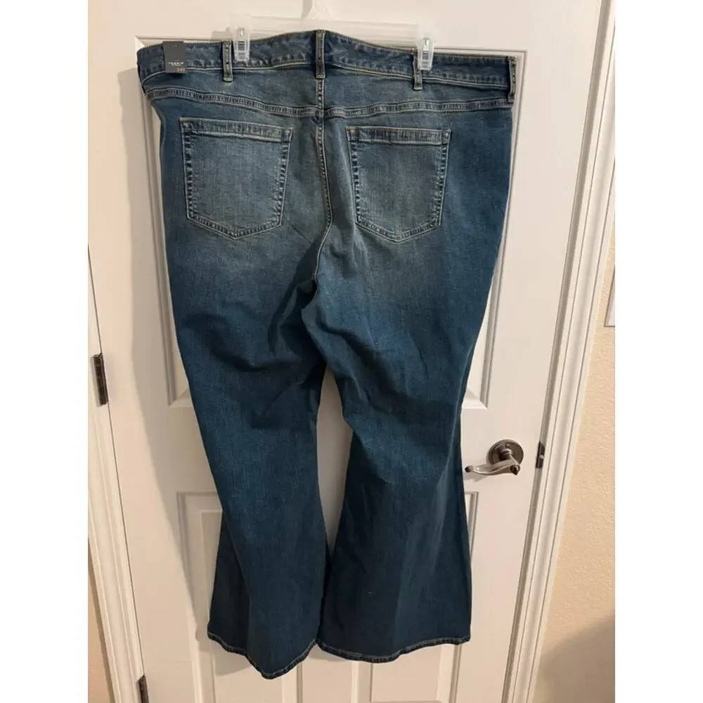 Torrid New Super-Flare Mid-Rise Vintage Stretch Jeans Destructed Plus 24 Tall - Picture 6 of 10